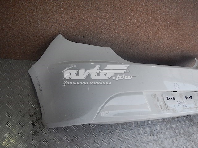 Передний бампер 866112R600 Hyundai/Kia
