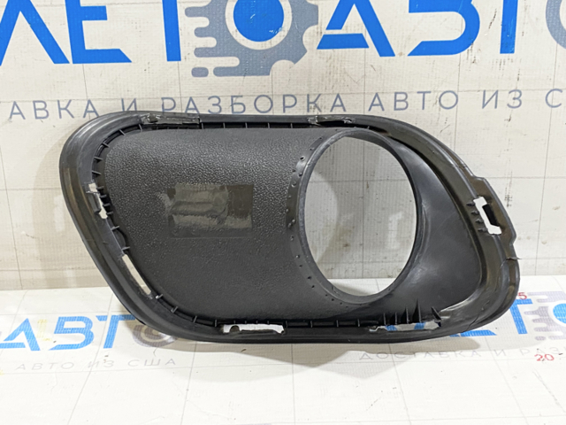 Купить FP3805916 FPS Заглушка (решетка) противотуманных фар бампера переднего правая