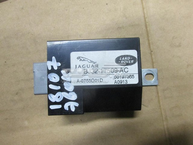  Land Rover LR033016
