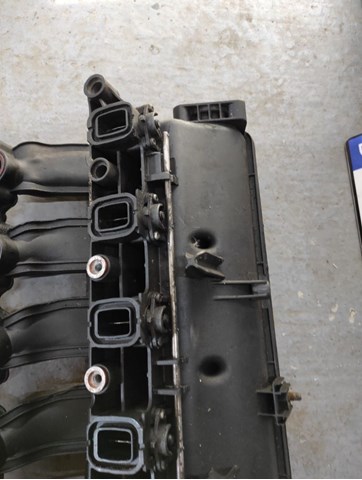 2247439 BMW Коллектор впускной