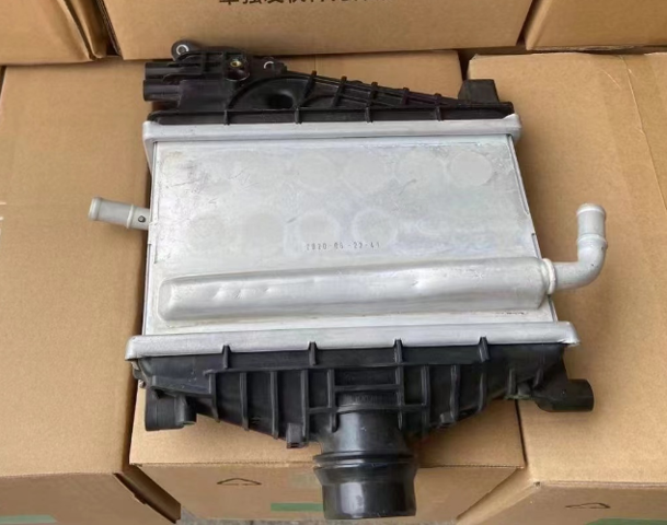 144616RC0D Nissan/Infiniti Охладитель наддувочного воздуха