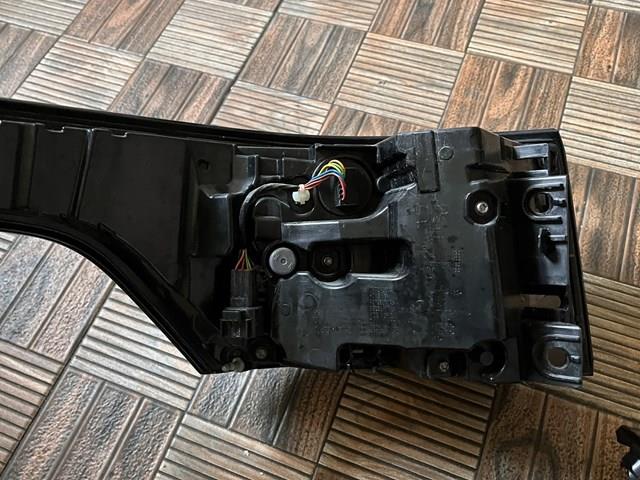 Задняя левая фара Land Rover LR136858 цена, от 183.41 USD