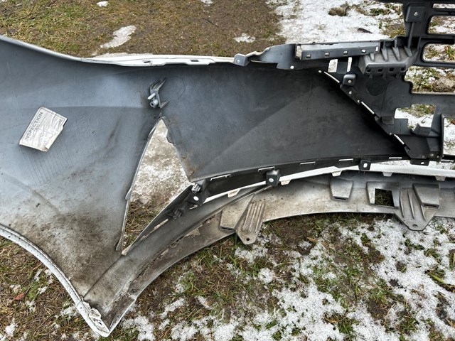 Накладка бампера переднего 86511AA010 Hyundai/Kia