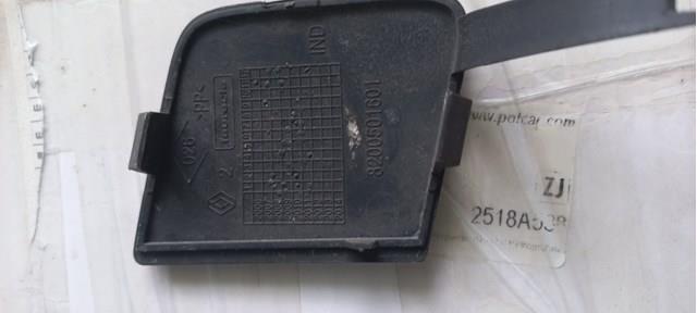 Compre 8200501601 Renault (RVI) Tampão dianteira do pára-choque do gancho de reboque