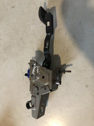 GR1L41300C Mazda pedal de embraiagem