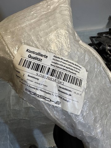 9J1807683AOK1 Porsche 
