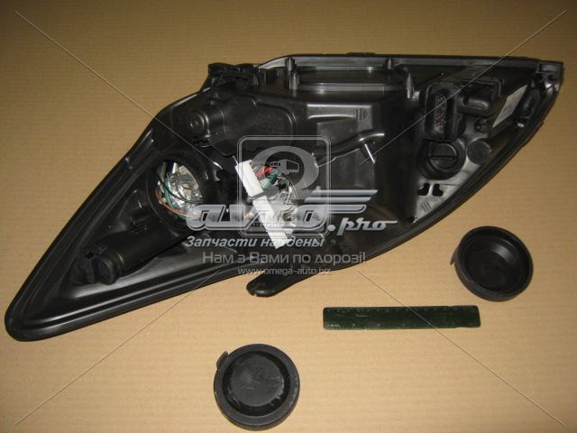20B483052B TYC Фара передняя правая