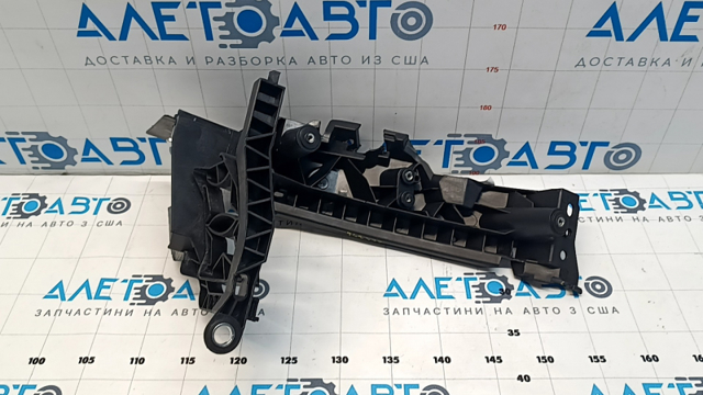 Кронштейн (адаптер) крепления фары передней левой Signeda PAD43021AL цена, от 17.01 USD