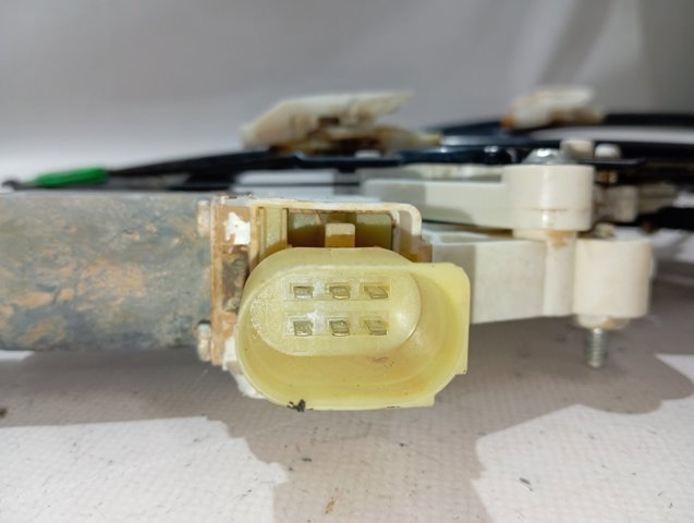  2990294 BMW