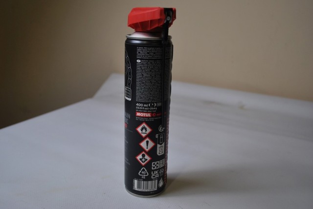 111649 Motul Смазка консистентная для цепей, спрей