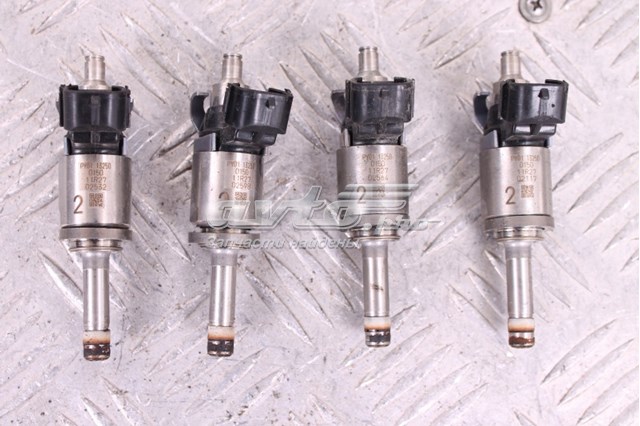 Купить PY0113250 Mazda Клапанная форсунка