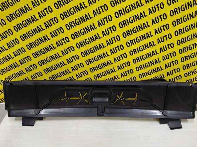 Нижний дефлектор радиатора 51747421678 BMW