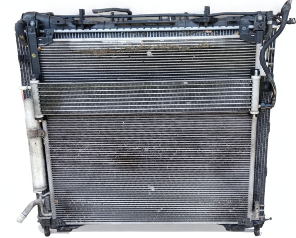 Радиатор охлаждения Land Rover LR062425