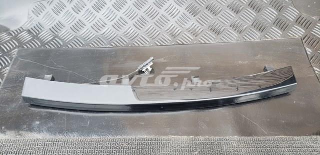 Купить LR085686 Land Rover Стоп-сигнал заднего стекла