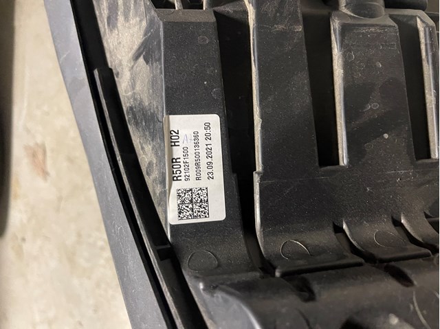 Правая блок фара Hyundai/Kia 92102F1500 цена, от 410.11 USD