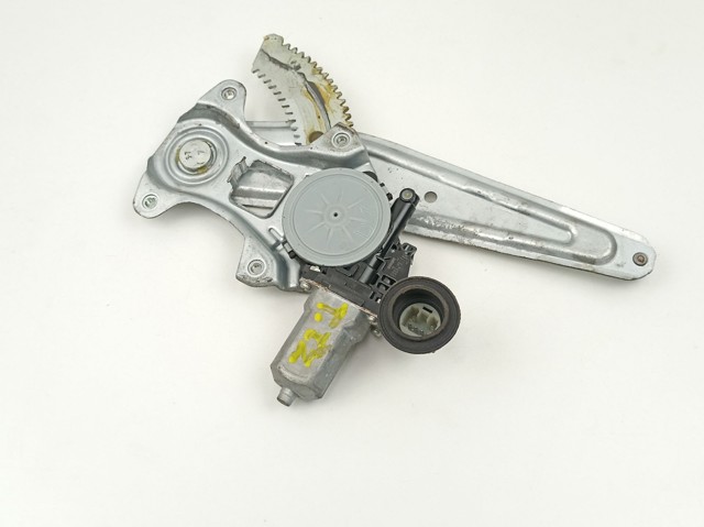 85710B2040 Daihatsu Мотор стеклоподъемника двери передней правой