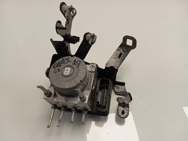 Купить 476607355R Renault (RVI) Блок управления ABS