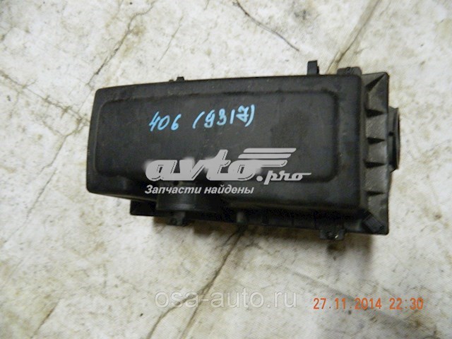 Коробка фильтра на Peugeot 406  8B