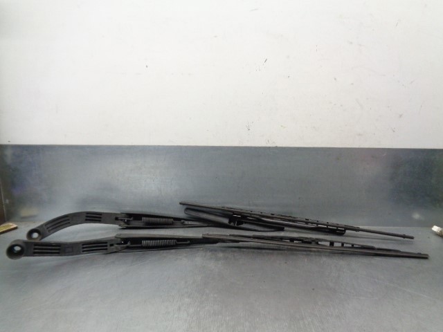 86532SA050 Subaru Поводок дворника