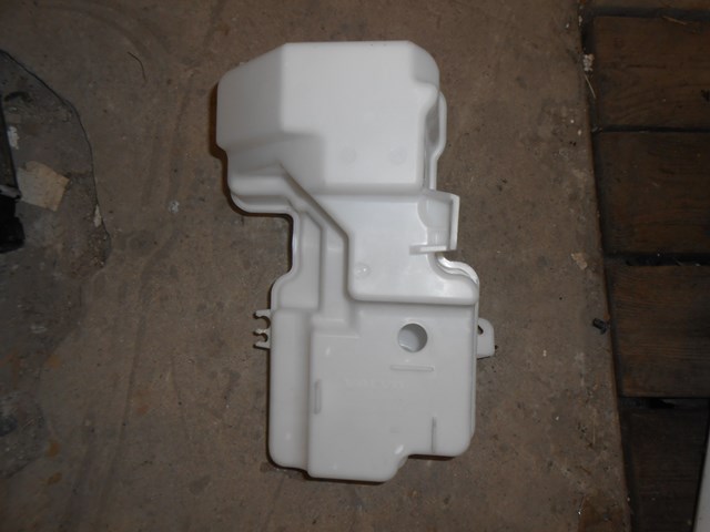 Бачок стеклоомывателя Volvo 32274693