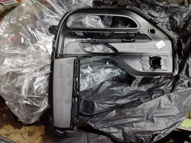  BMW 51118092687
