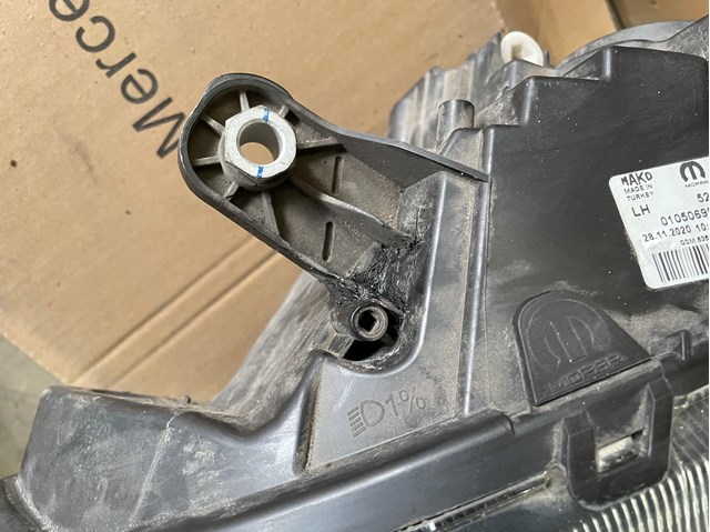 Левая фара 52109458 Fiat/Alfa/Lancia