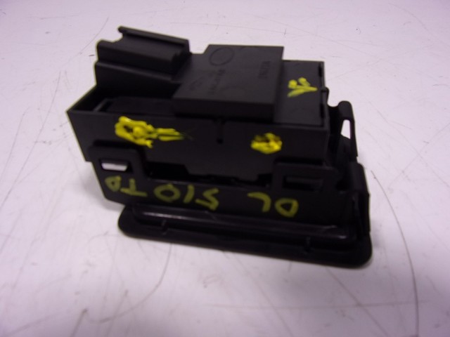 Купить LR081322 Land Rover 