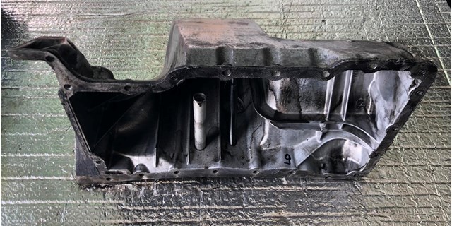 Поддон двигателя A1660141302 Mercedes