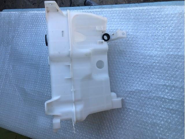  Tanque de fluido para lavador de vidro Toyota Hilux pick-up (GUN12, GUN13) (2015 - 2026) 