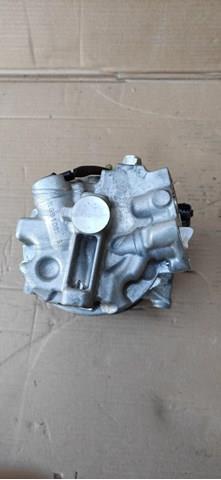 Компрессор кондиционера 92600HV80A Nissan