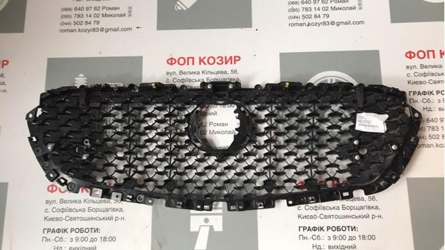 DFS150710A Mazda Решетка радиатора