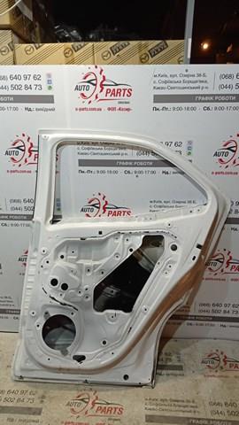Дверь задняя правая 67003K2010 Toyota