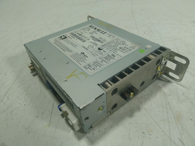 Магнитола (радио AM/FM) Renault (RVI) 281155532R цена, от 266.56 USD