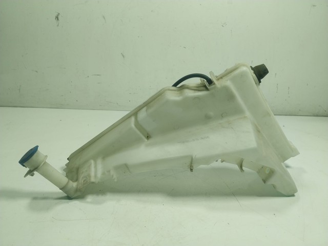 LR070882 Land Rover Бачок омывателя стекла