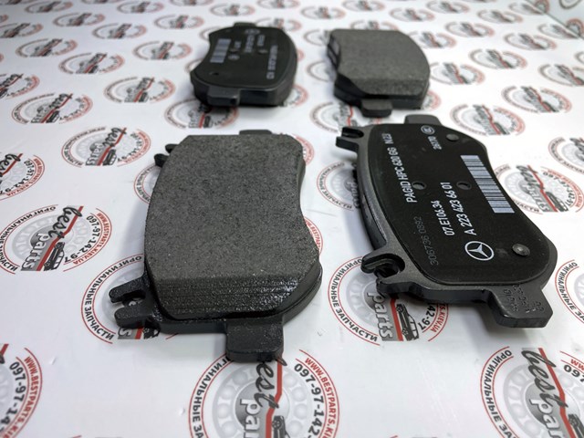  Mercedes A0004236401