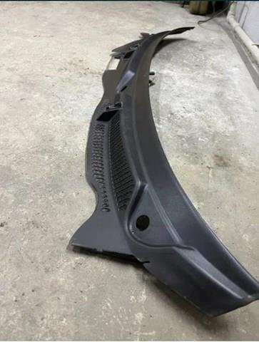 8N1819415 VAG Vierteaguas original y equivalente