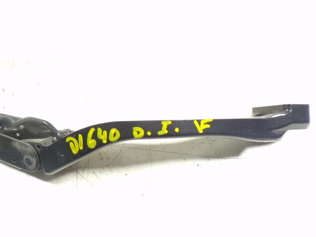 Купить LR082684 Land Rover Поводок стеклоочистителя