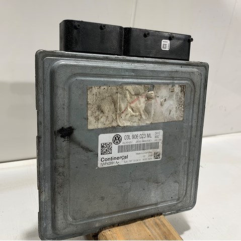 Блок управления двигателем 03L906023ML VAG