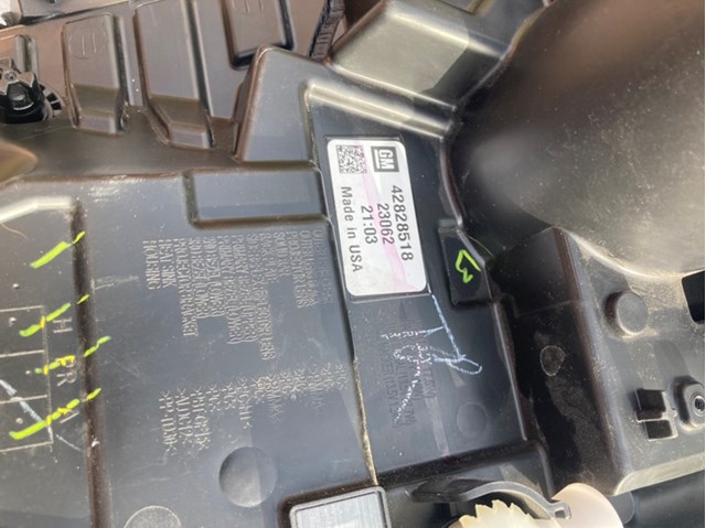 Фара левая General Motors 42828518 цена, от 1525.31 USD
