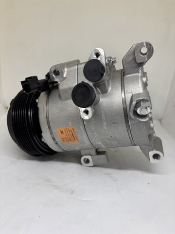Купить KD7761450A Mazda Компрессор климатической установки