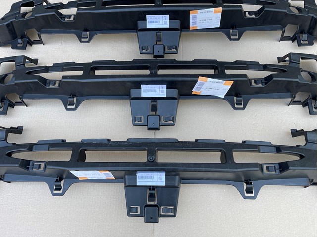 Купить 51127306903 BMW Кронштейн бампера заднего центральный