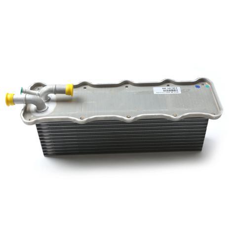 Compre 04E145749B VAG Radiador de intercooler