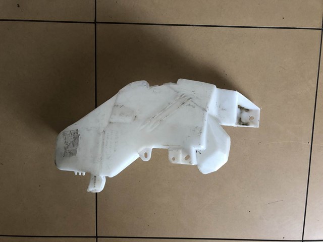 28910HV01A Nissan/Infiniti Бачок омывателя стекла
