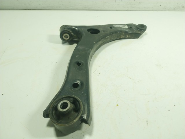 Правый рычаг передней нижней подвески Ford 2529847 цена, от 190.01 USD