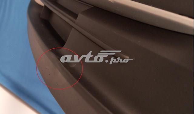 Решетка бампера переднего правая BMW 51117331734