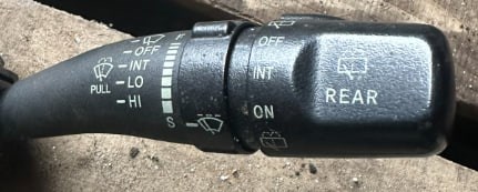 Comutador instalado na coluna da direção, montado KIA Sorento I JC