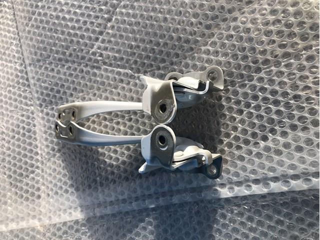 53410K0020 Toyota Шарнир капота правый