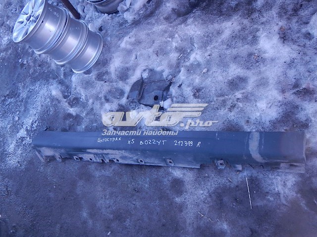 51177294376 BMW Накладка наружняя (молдинг) порога, правый