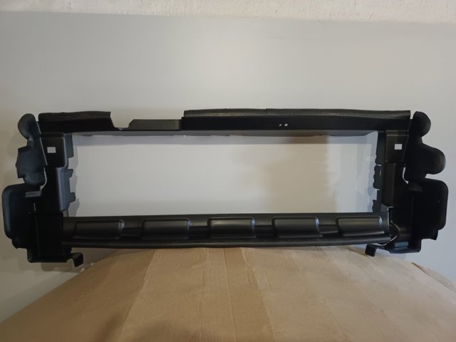 LR048041 Land Rover Воздуховоды системы охлаждения двигателя