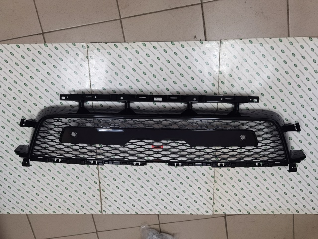 Решетка бампера переднего нижняя Land Rover LR099208 цена, от 173.32 USD
